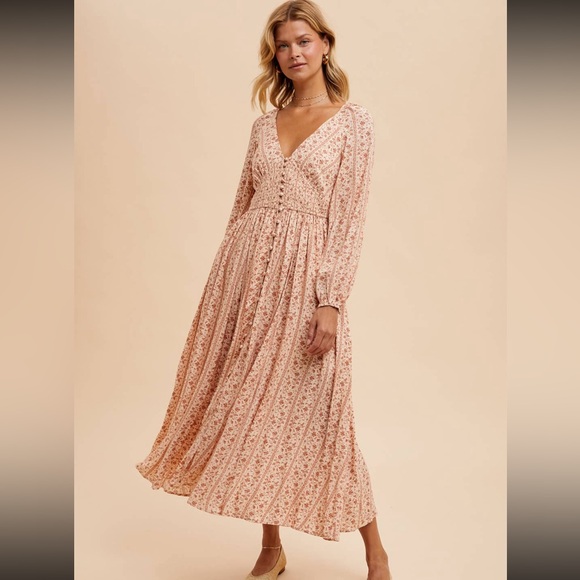 in loom Dresses & Skirts - Floral Fall Maxi Dress NWT
